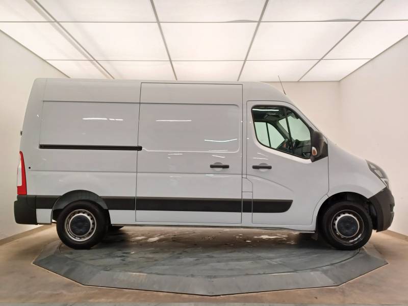 Opel Movano - (30) F3300 L2H2 135 CH BITURBO